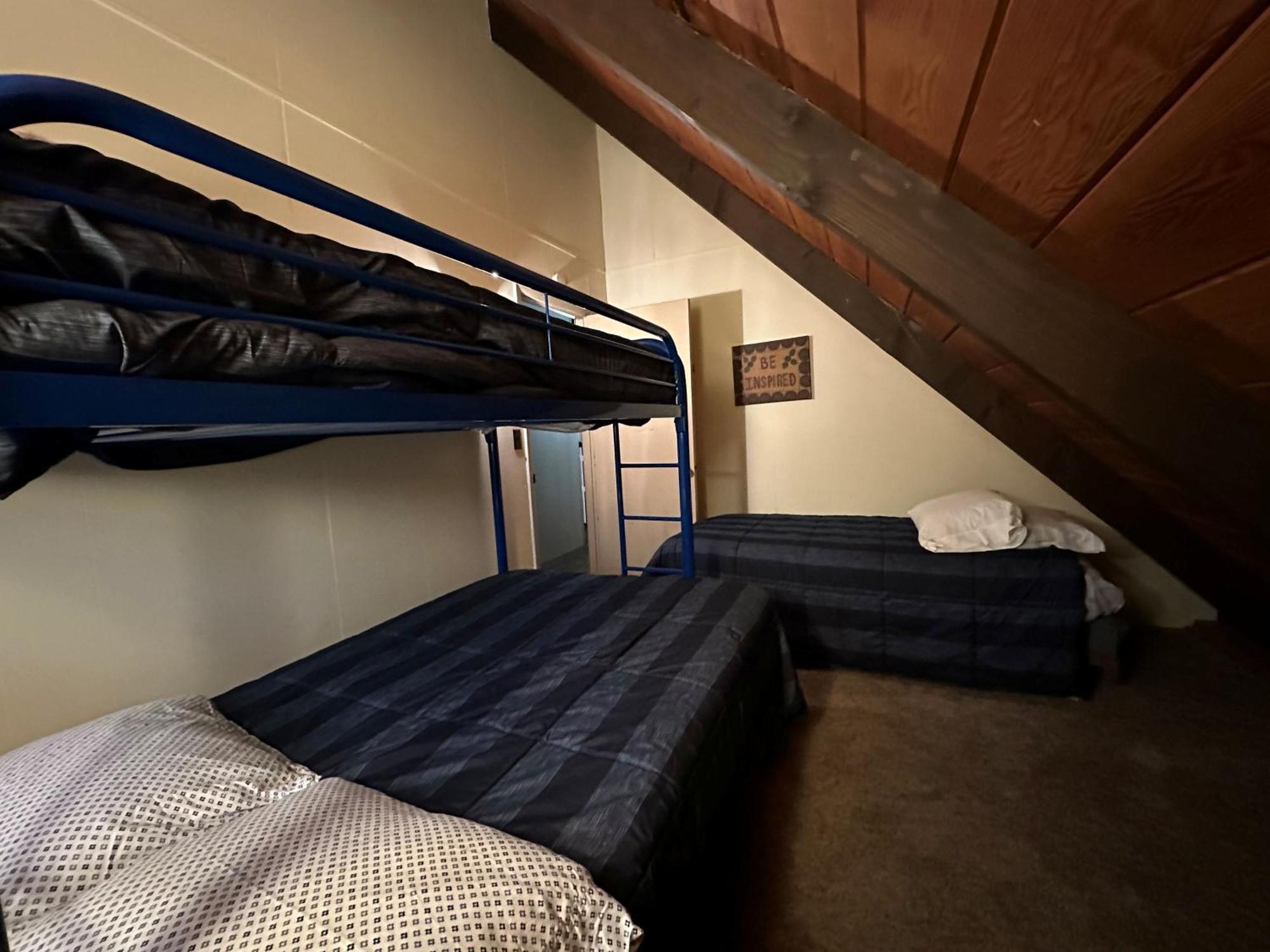 Husky House Villa เบสเซเมอร์ ภายนอก รูปภาพ