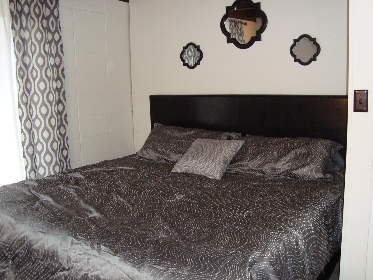 Husky House Villa เบสเซเมอร์ ภายนอก รูปภาพ